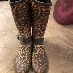 Women’s size 11 leopard rain boots